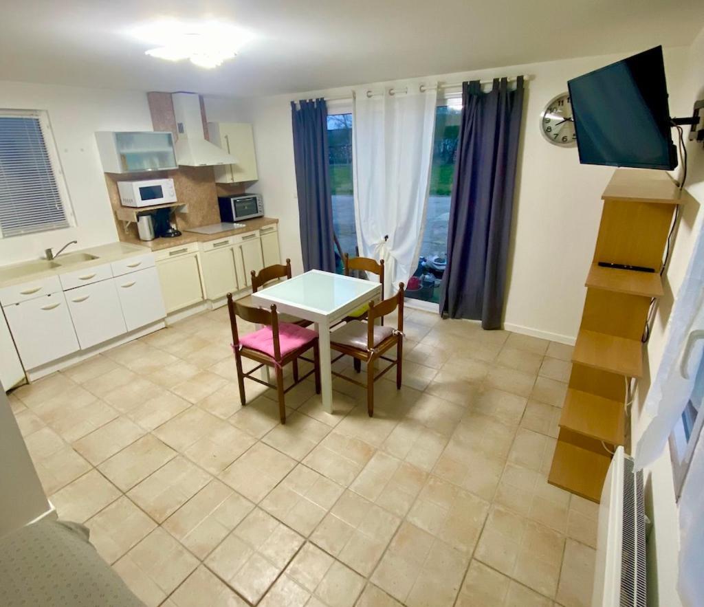 Chevrerie Des Oliviers Villa Saint-Georges-sur-Allier Esterno foto